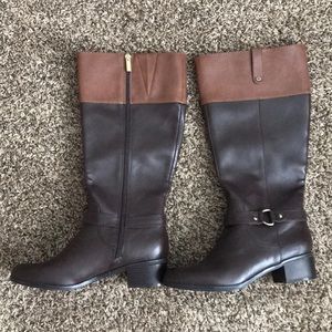 A pair of brown bandolino boots